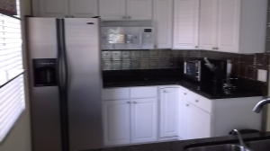 1060 Lake Shore Drive 204