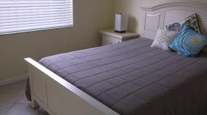 1060 Lake Shore Drive 204