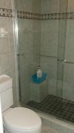 1060 Lake Shore Drive 204