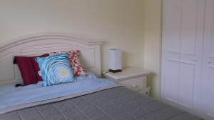 1060 Lake Shore Drive 204