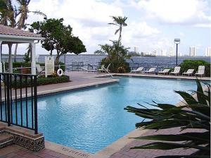 1010 Lake Shore Drive 104