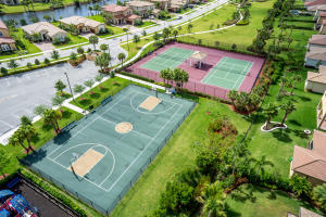 251 Rudder Cay Way