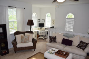 127 Seagrape Drive 204