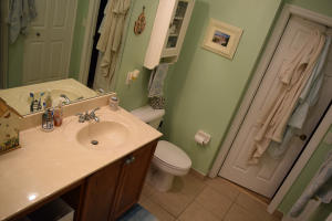127 Seagrape Drive 204