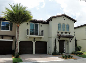 114 Diamante Way