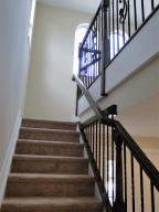 114 Diamante Way