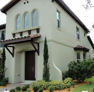 114 Diamante Way