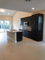 114 Diamante Way