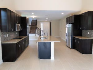 114 Diamante Way