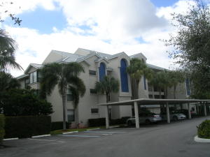233 Bay Colony Drive N