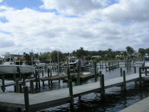 233 Bay Colony Drive N