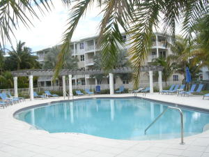 233 Bay Colony Drive N