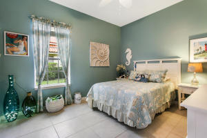 19065 SE Coral Reef Lane