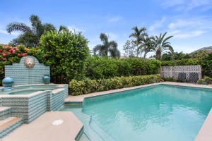 19065 SE Coral Reef Lane
