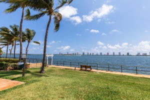 1110 Lake Shore Drive 101
