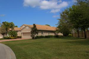 1476 SE Legacy Cove Circle