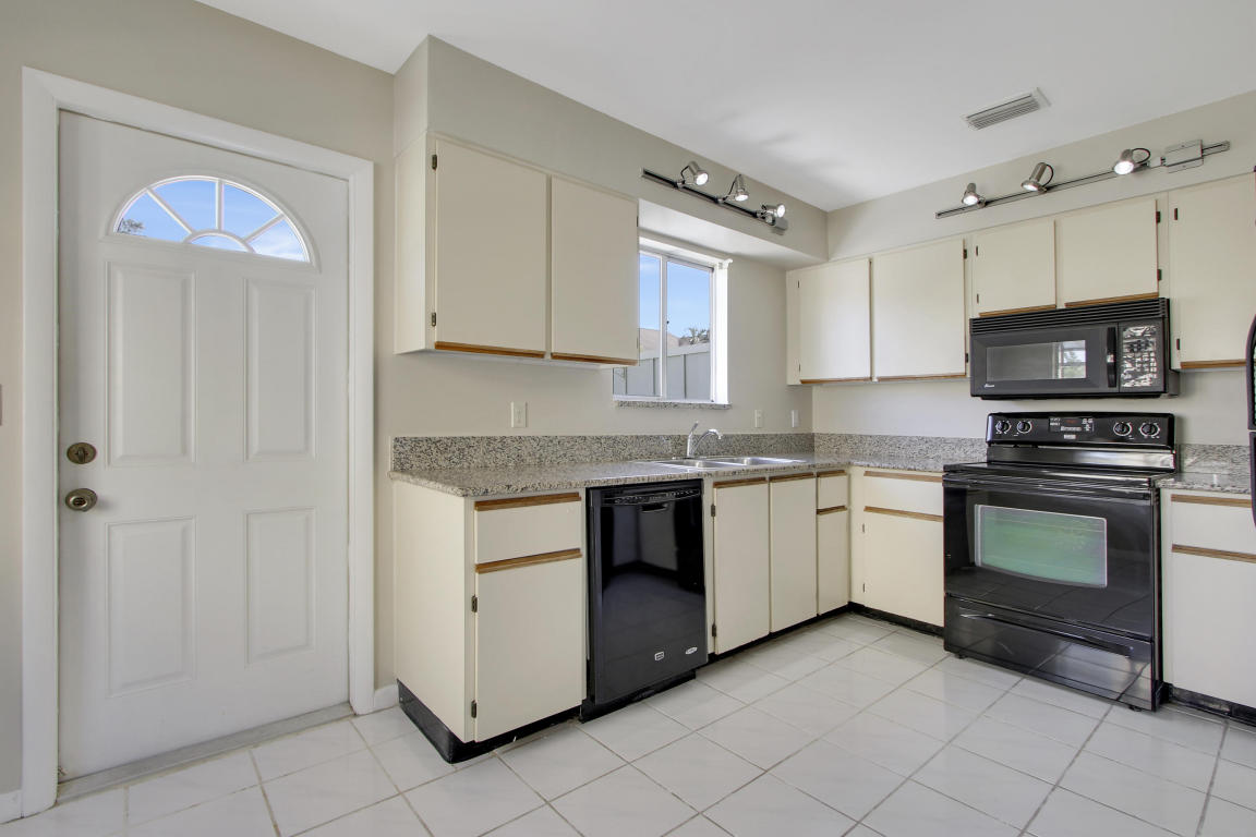 6214 Riverwalk Lane 1