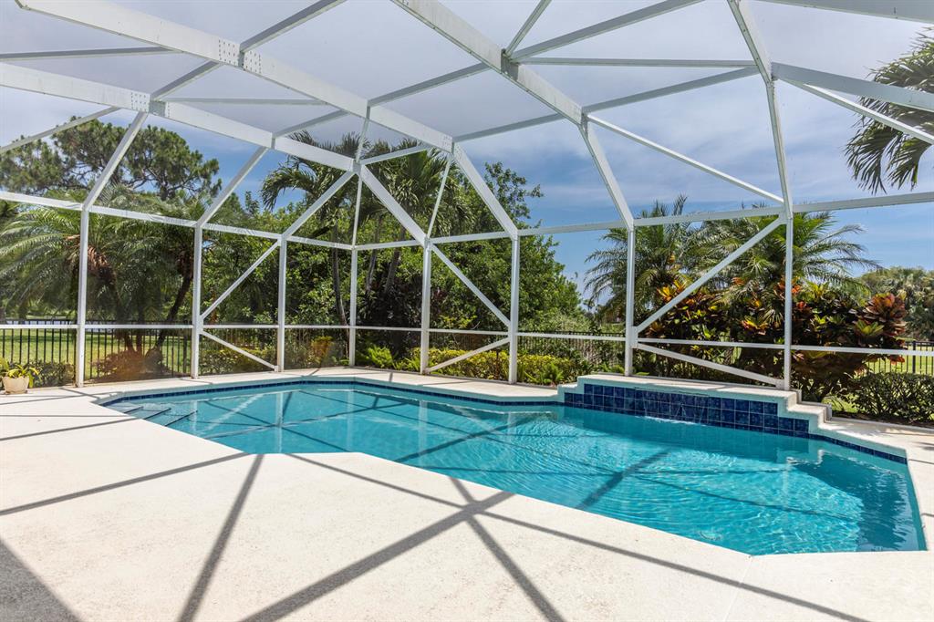 5051 SW Hammock Creek Drive
