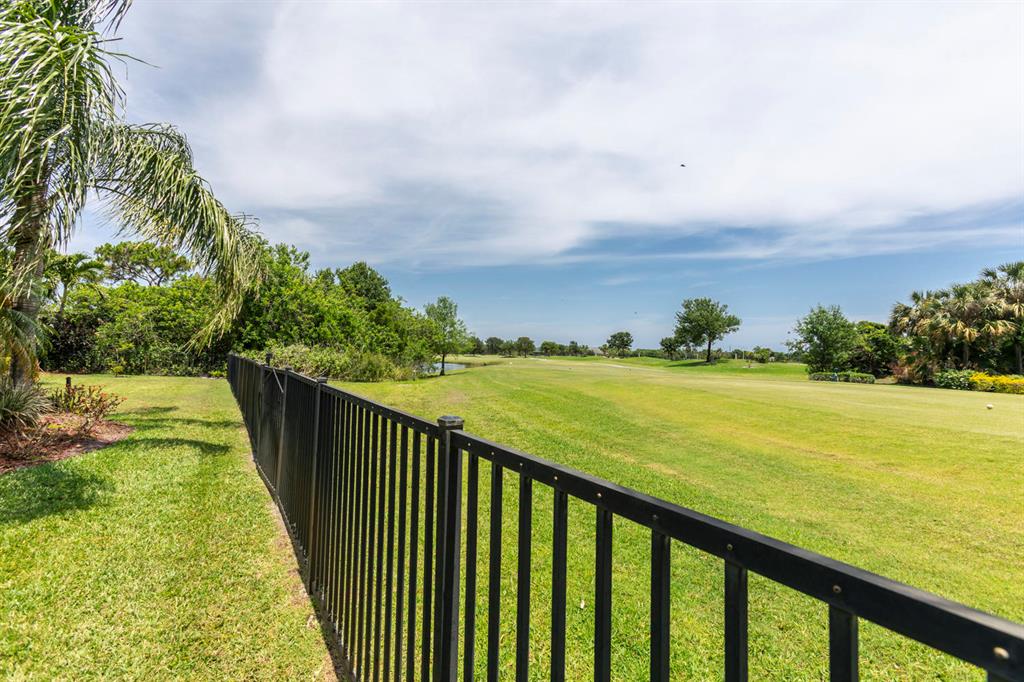 5051 SW Hammock Creek Drive