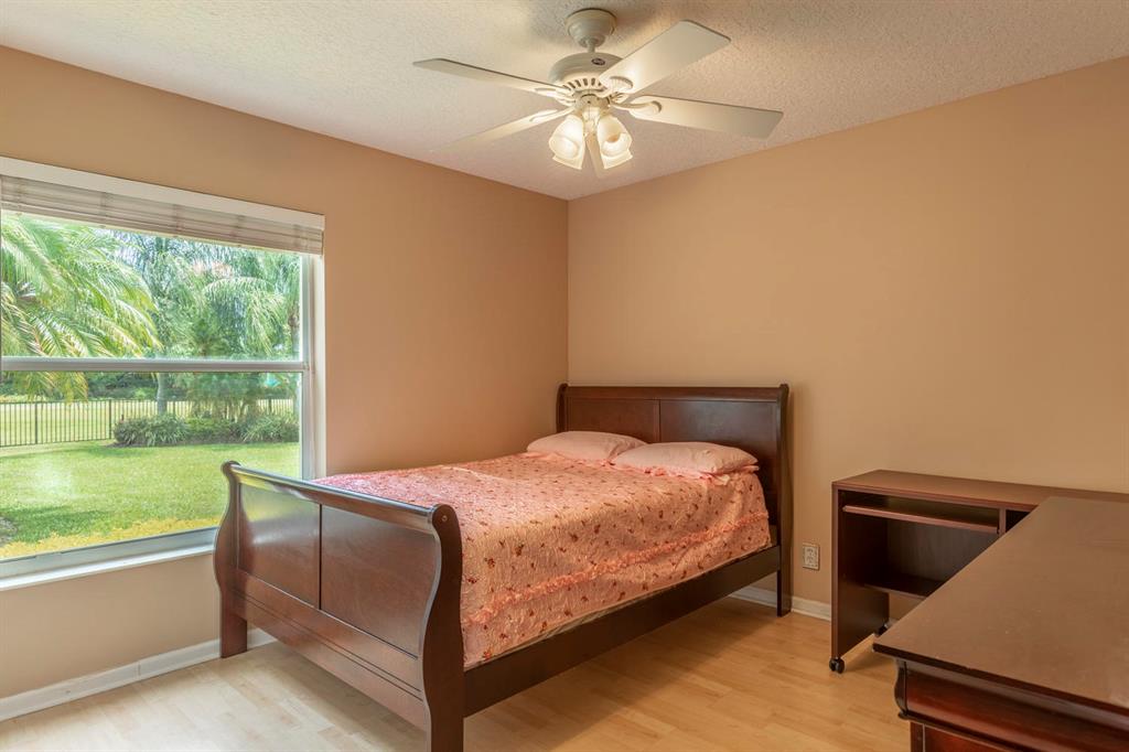 5051 SW Hammock Creek Drive