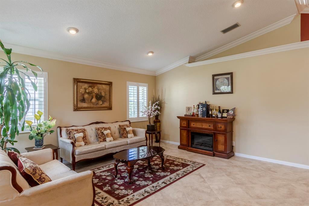 5051 SW Hammock Creek Drive
