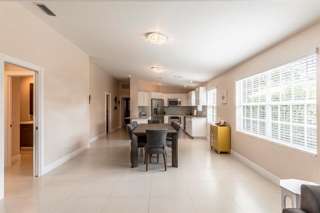 7036 Gila Lane