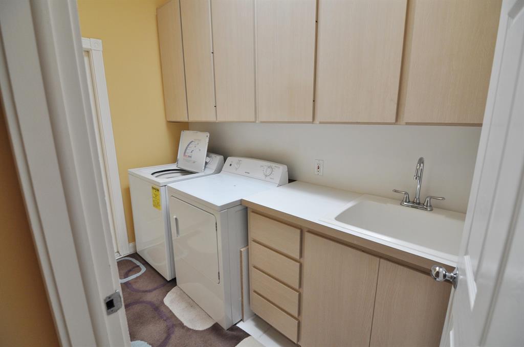 393 Kelsey Park Drive