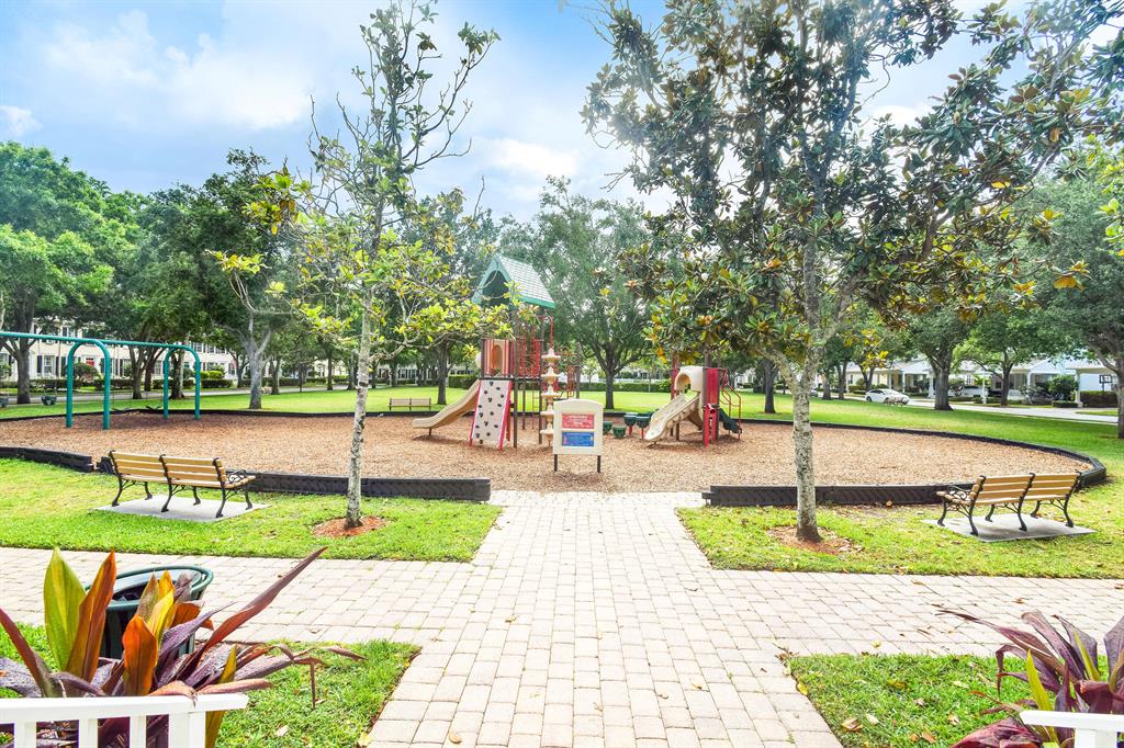 118 Sweet Bay Circle
