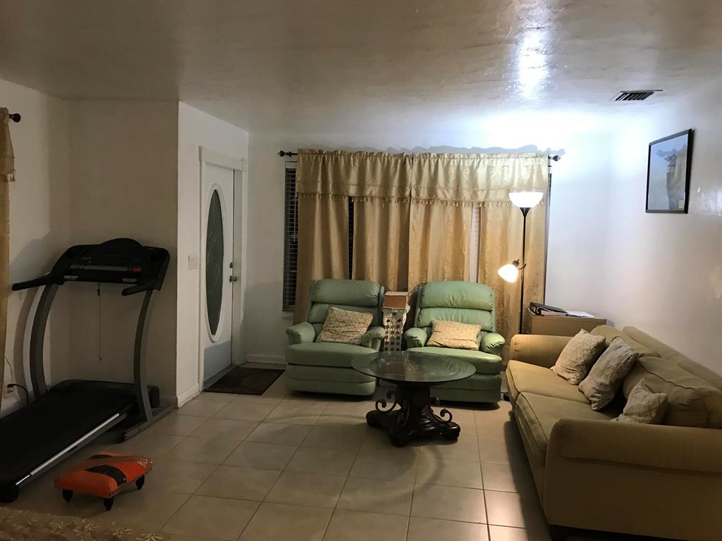3608 Holiday Road