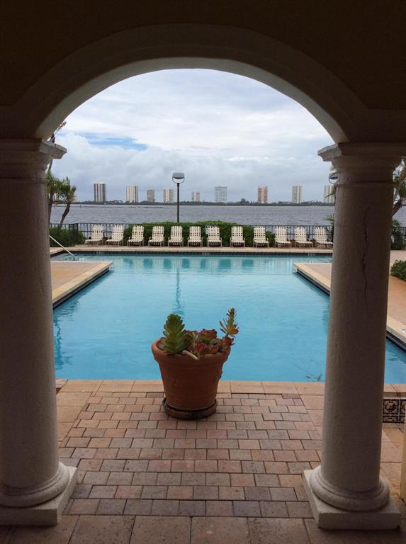 1025 Lake Shore Drive 205