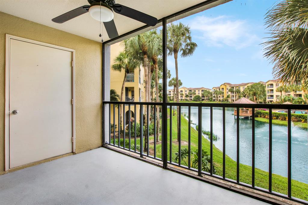 600 Uno Lago Drive 204