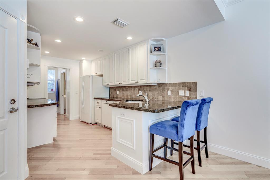 128 Santa Barbara Way