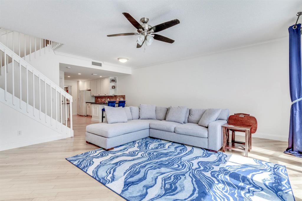 128 Santa Barbara Way