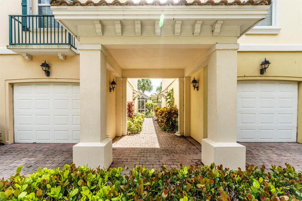 128 Santa Barbara Way