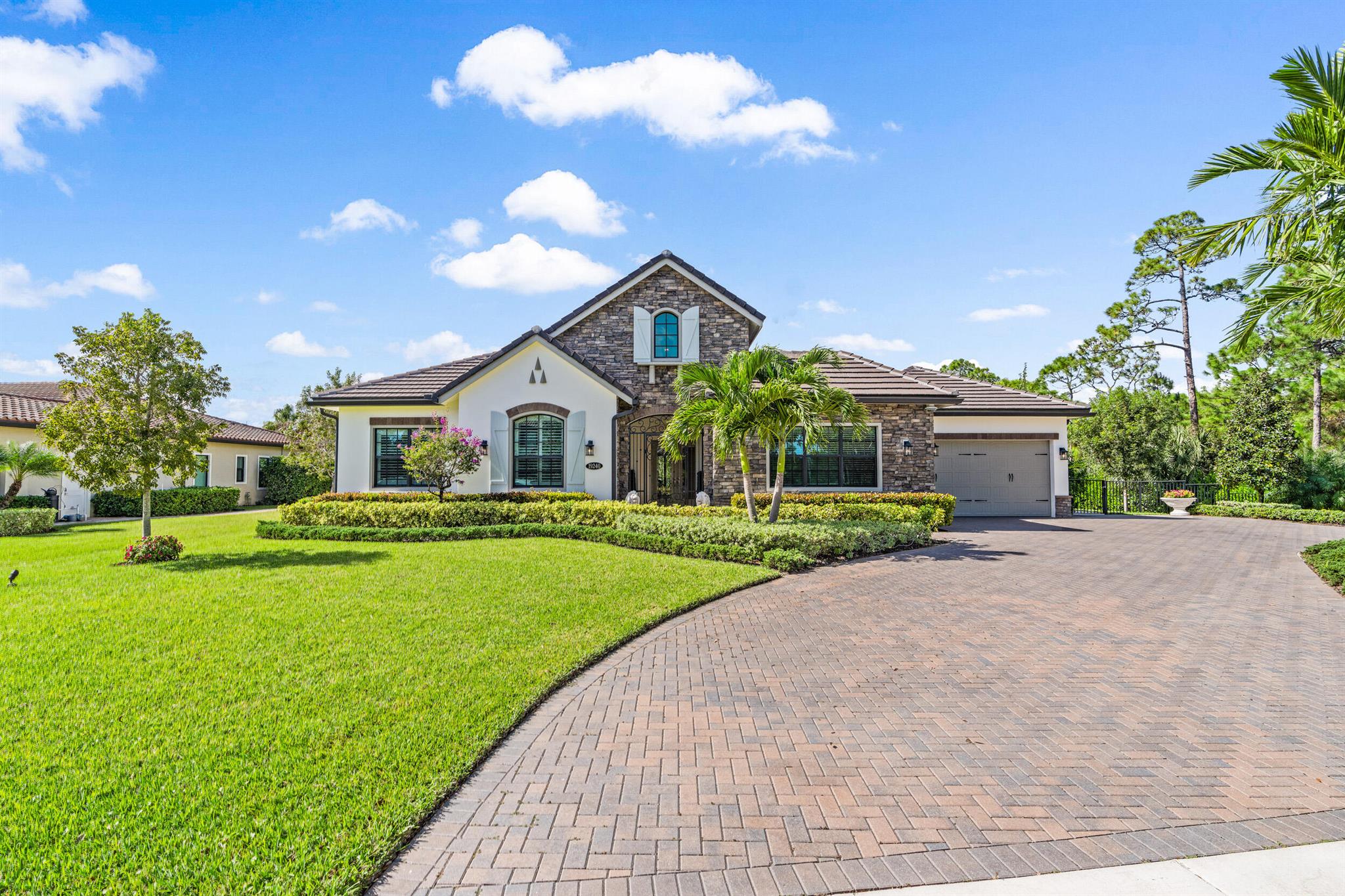 19240 SE Hidden Bridge Court