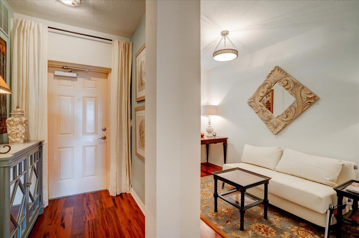 4883 Pga Boulevard 304