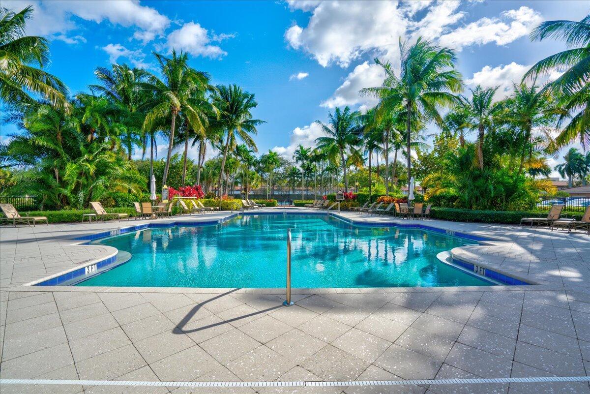 4883 Pga Boulevard 304