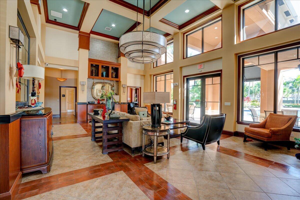 4883 Pga Boulevard 304