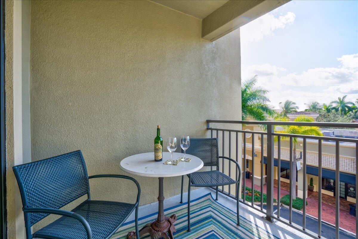 4883 Pga Boulevard 304