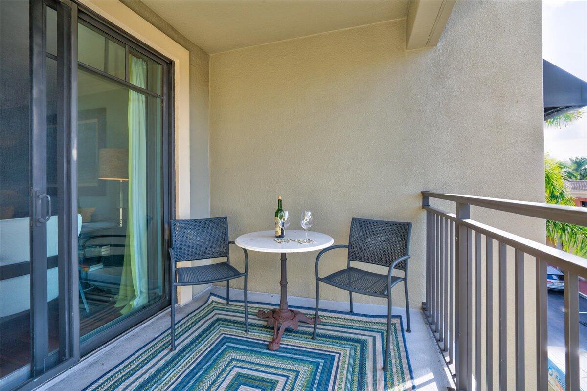 4883 Pga Boulevard 304