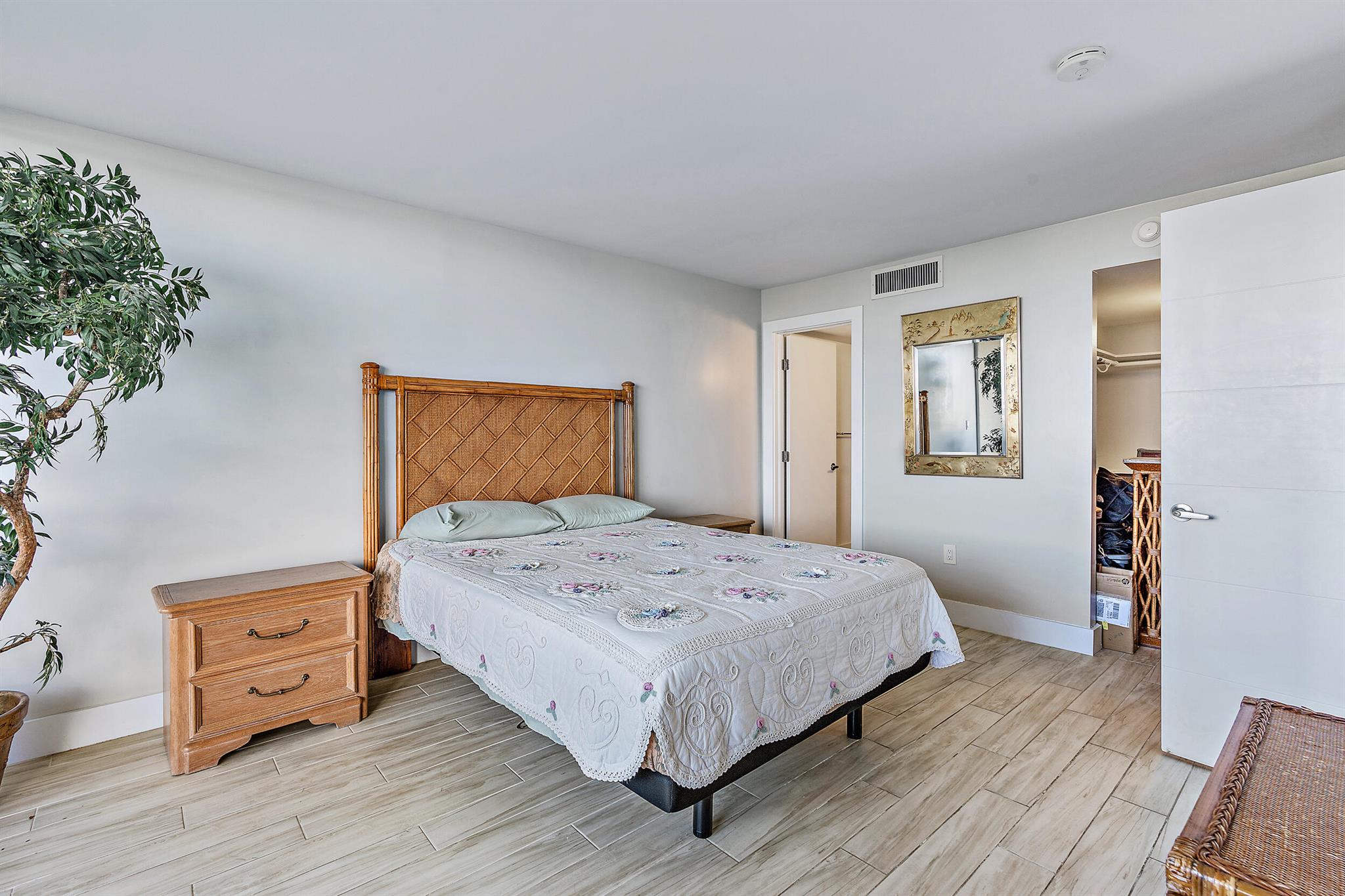 5600 N Flagler Drive 507
