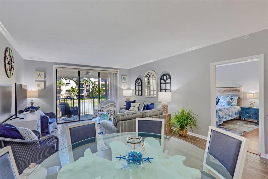 400 Uno Lago Drive 204