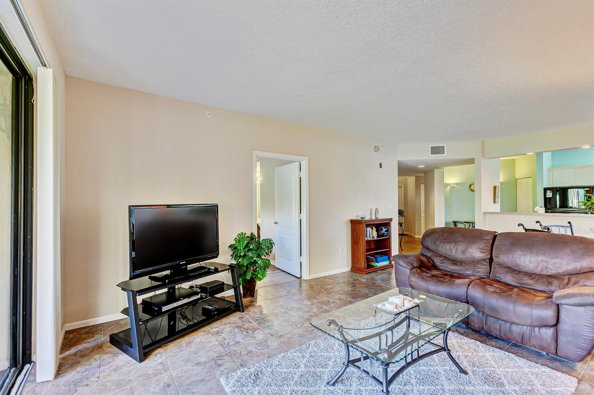 300 Uno Lago Drive 101