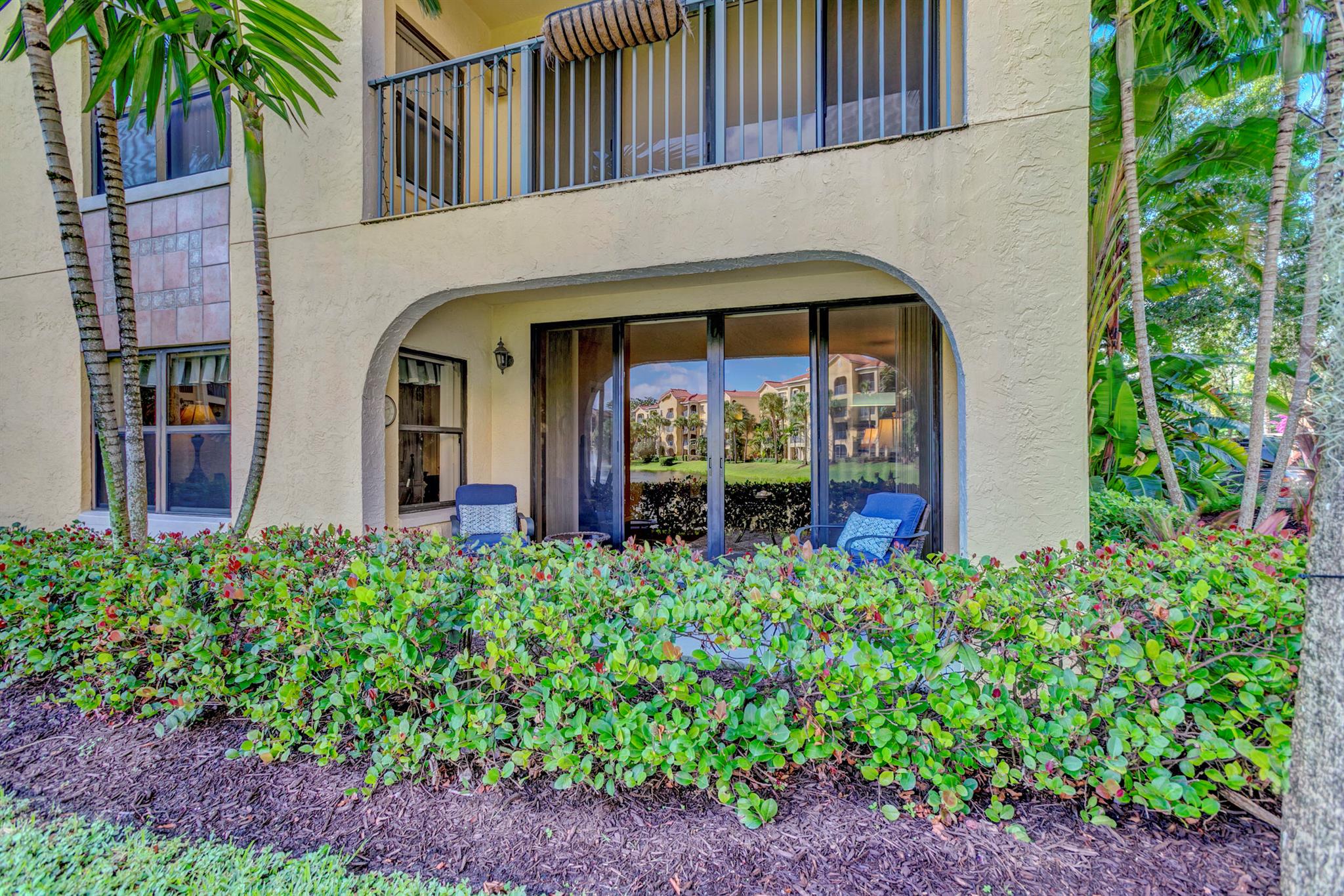 300 Uno Lago Drive 101