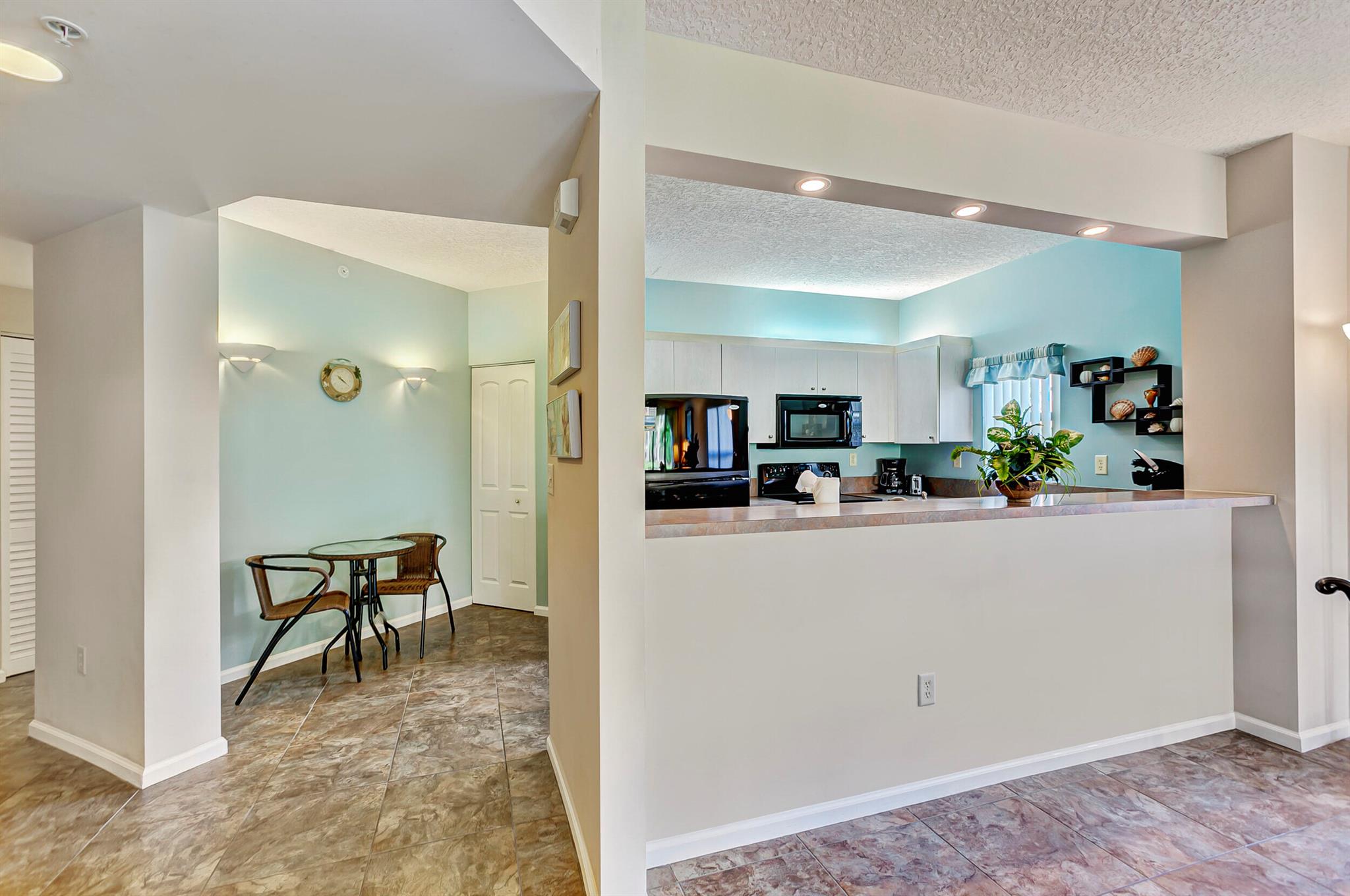 300 Uno Lago Drive 101