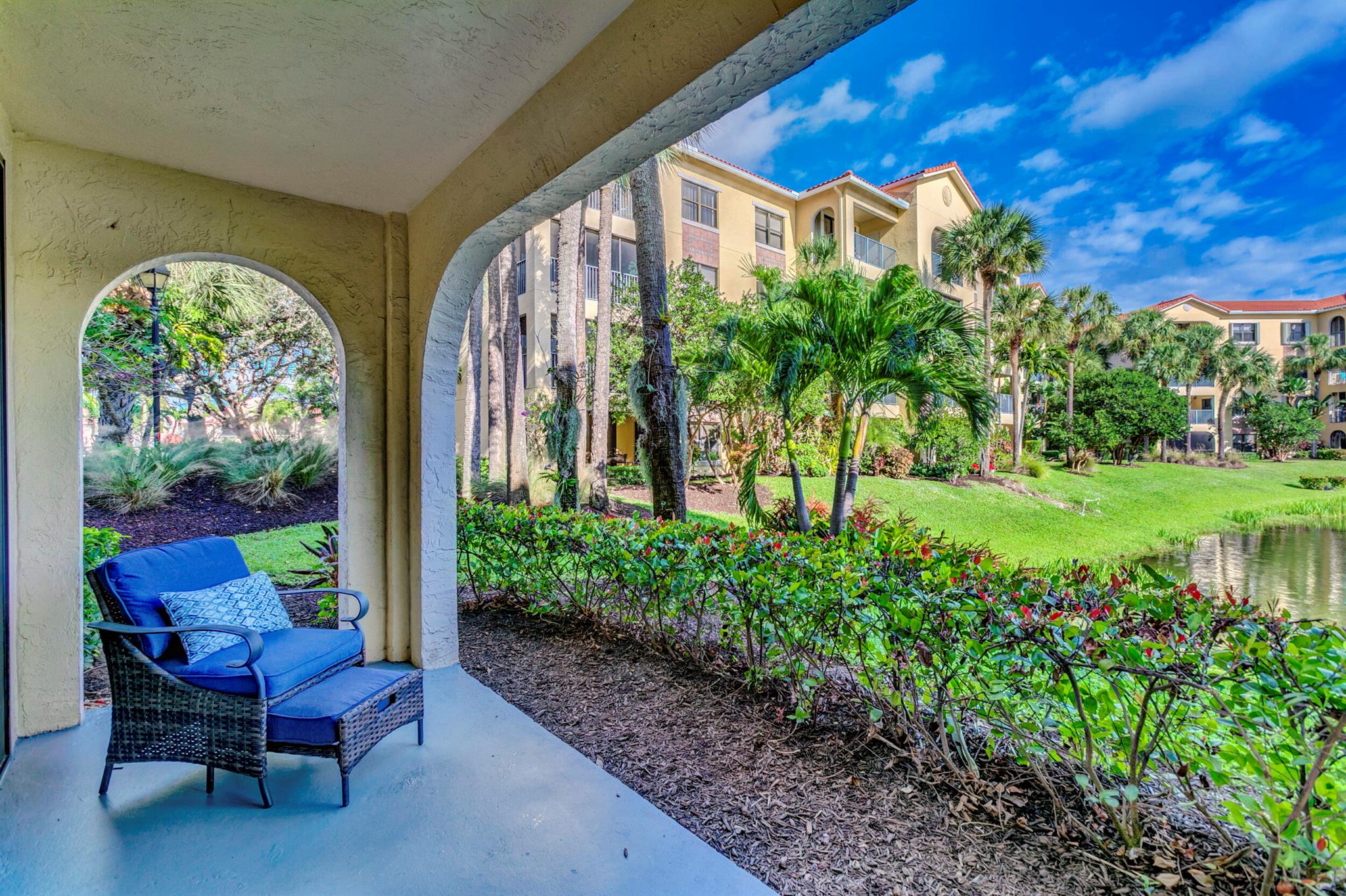 300 Uno Lago Drive 101