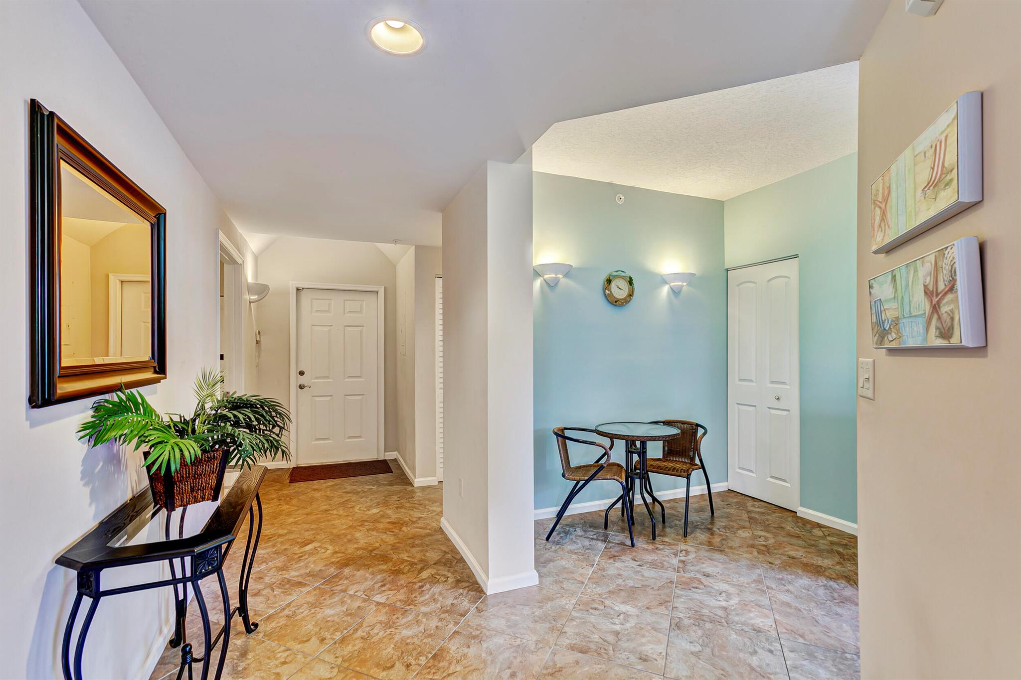 300 Uno Lago Drive 101
