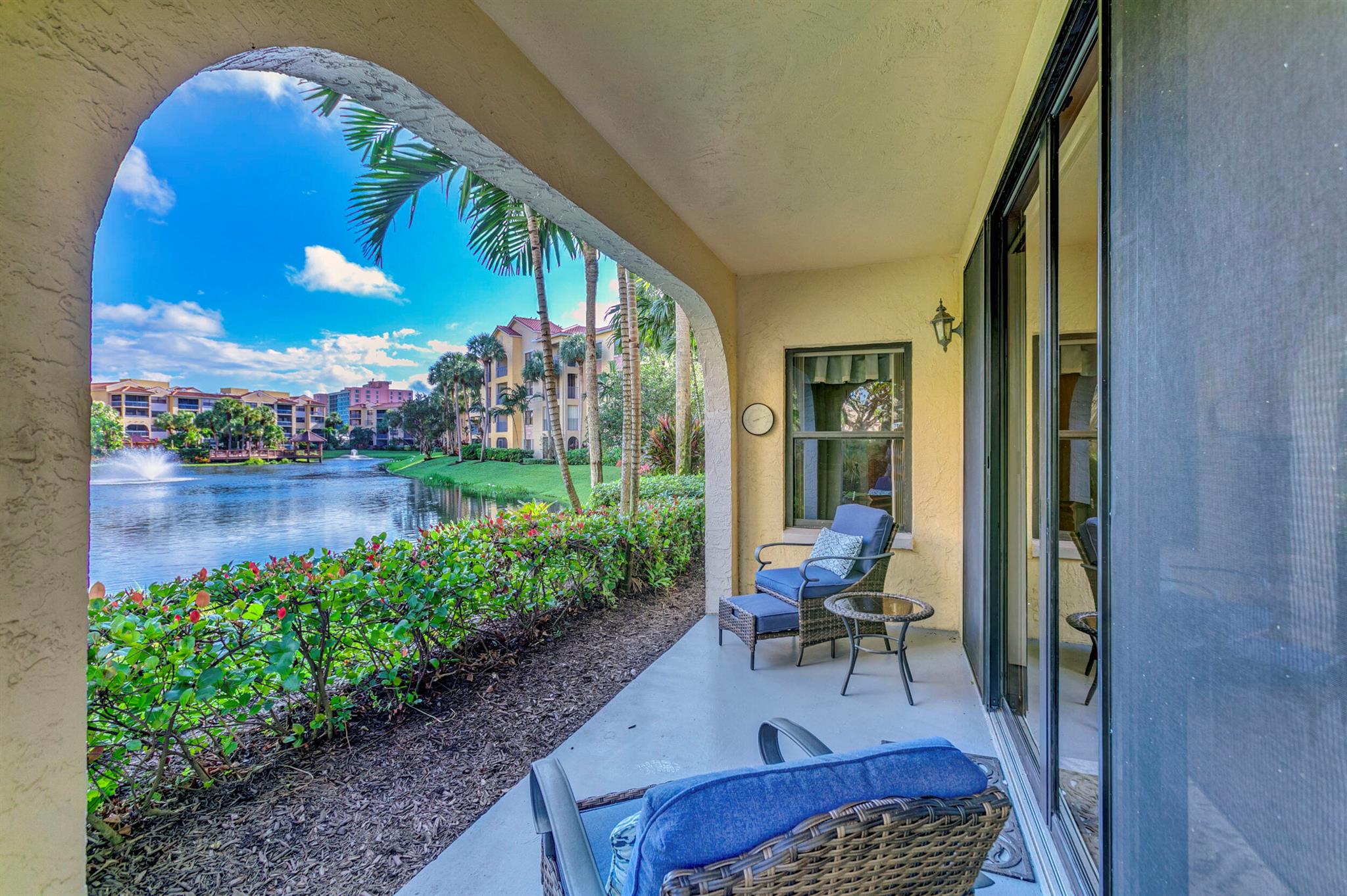 300 Uno Lago Drive 101