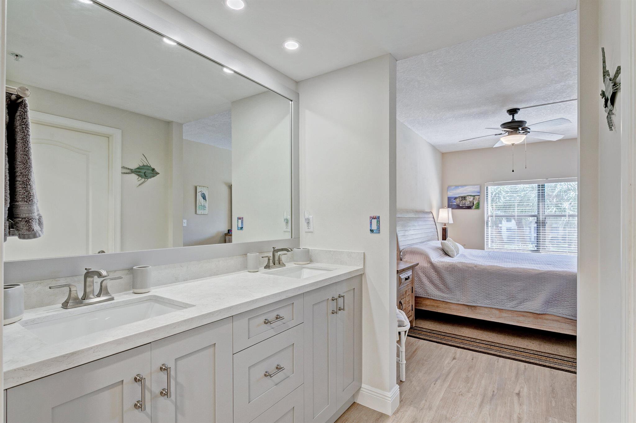 300 Uno Lago Drive 305