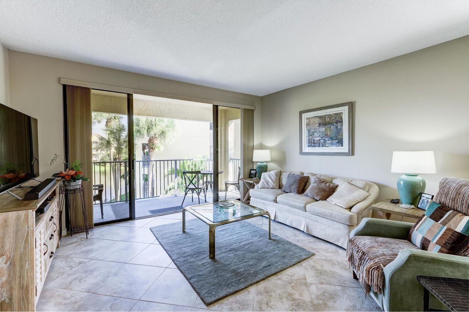 300 Uno Lago Drive 305